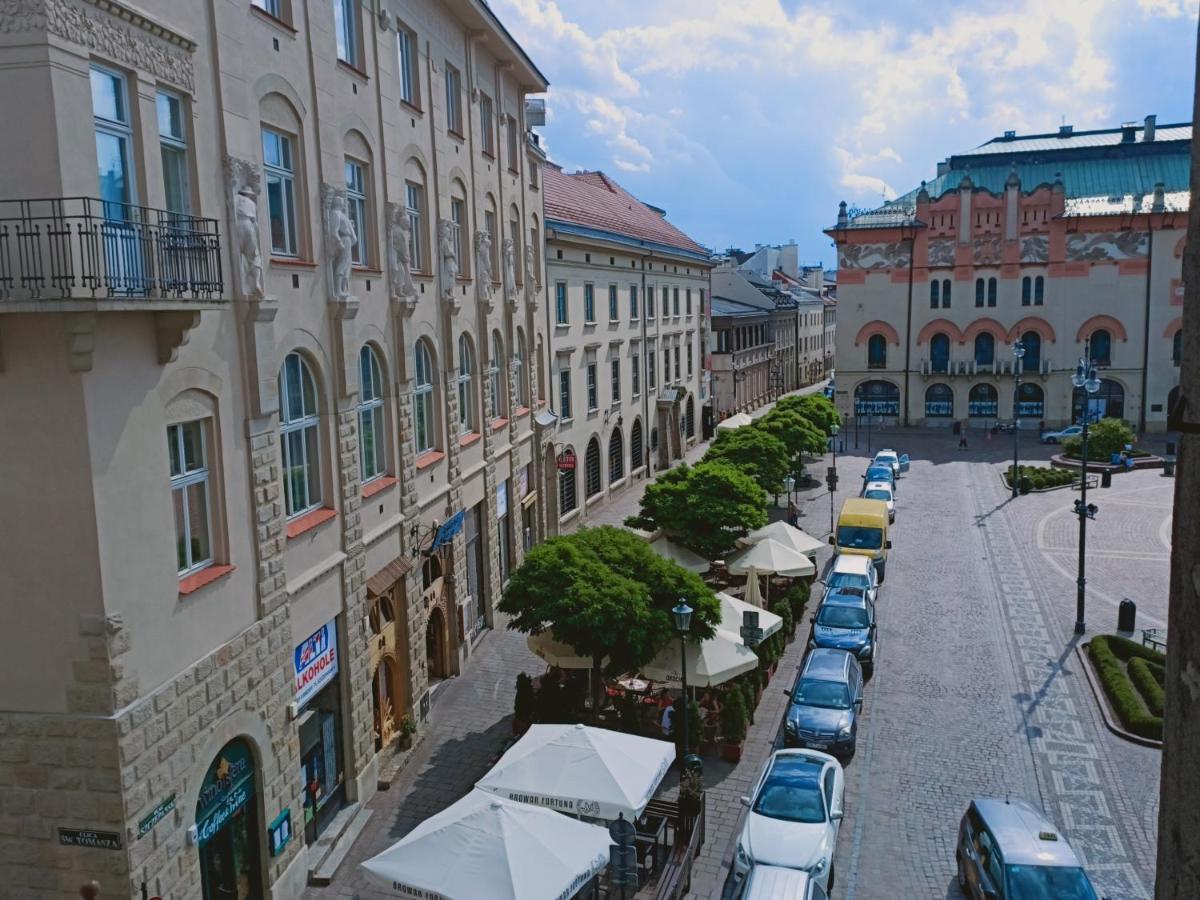 View To The Cracow Basic Apartment Krasków Exterior foto